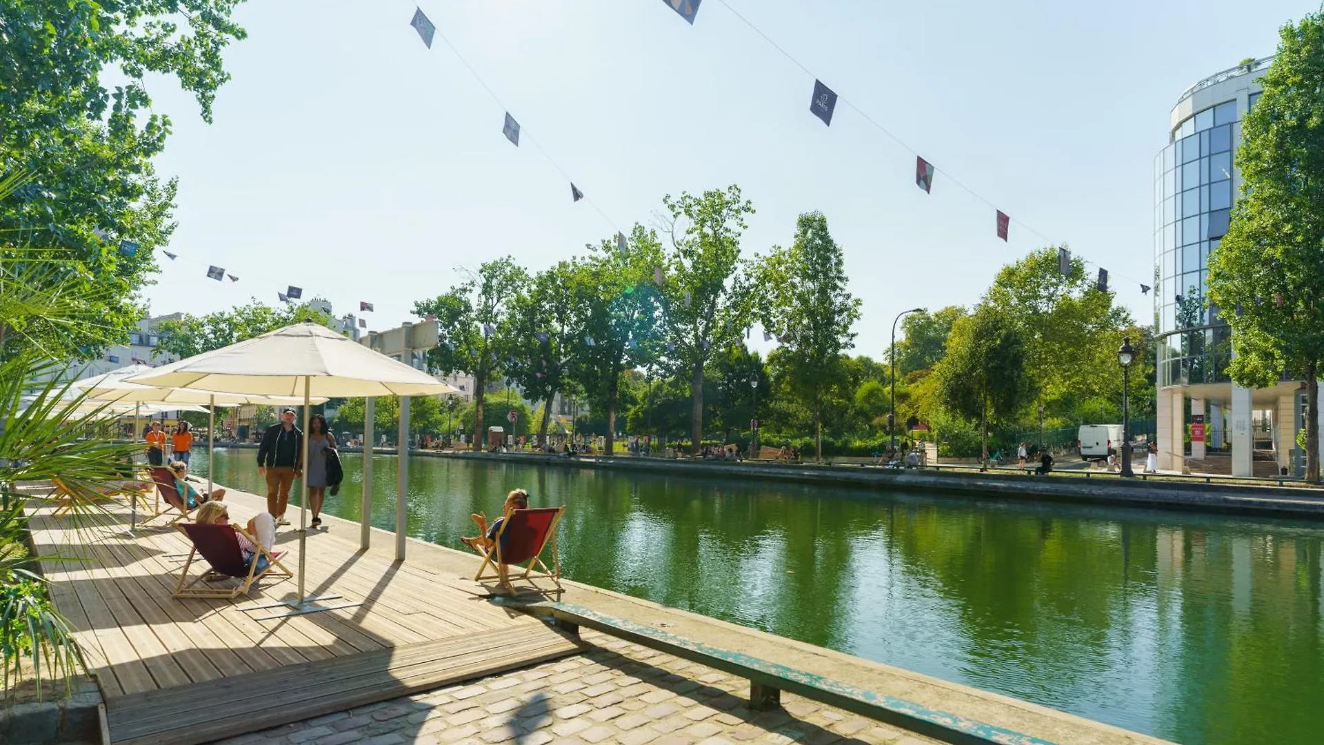 Bright & Serene 1bd Retreat Canal Saint-martin * Paryż