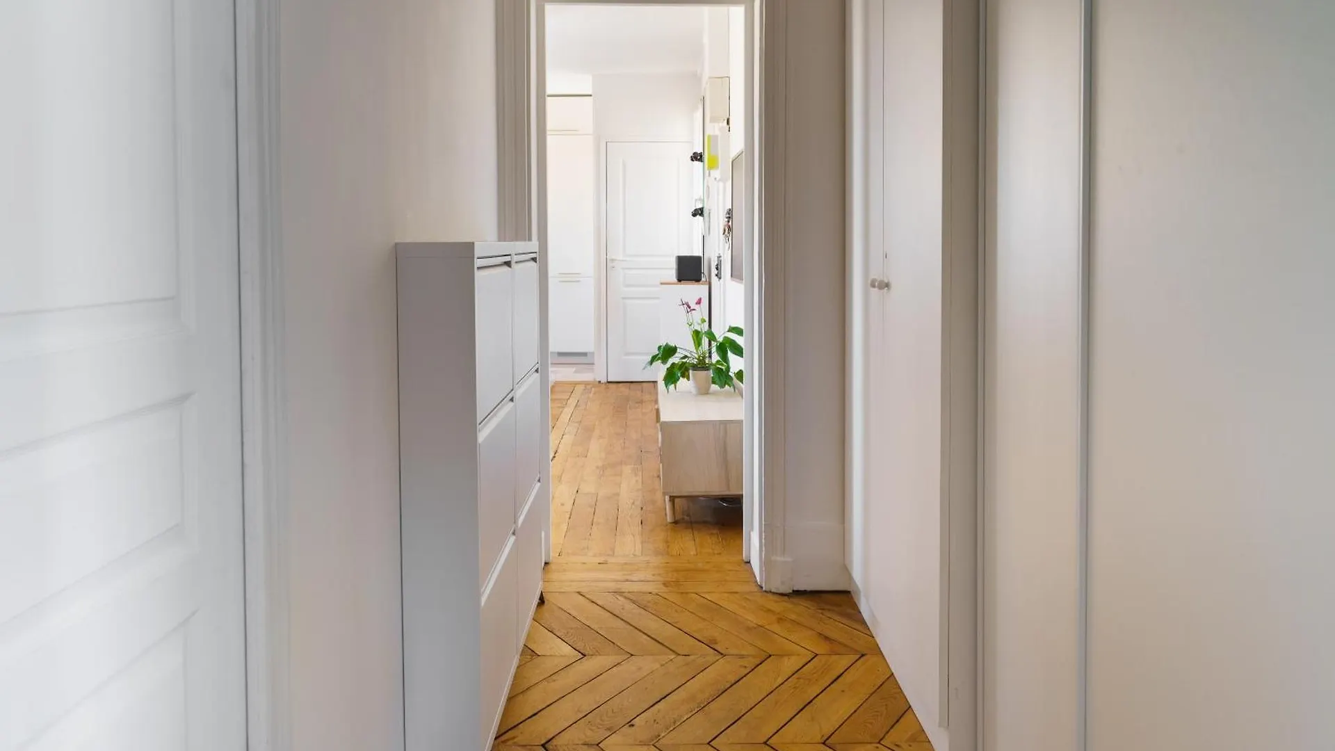 Bright & Serene 1bd Retreat Canal Saint-martin Paris
